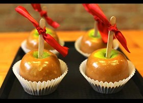 Homemade toffee apples