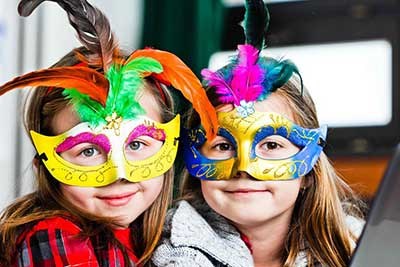 Fabulous homemade feather masks for kids