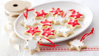 Lovely christmas biscuits to make with kids